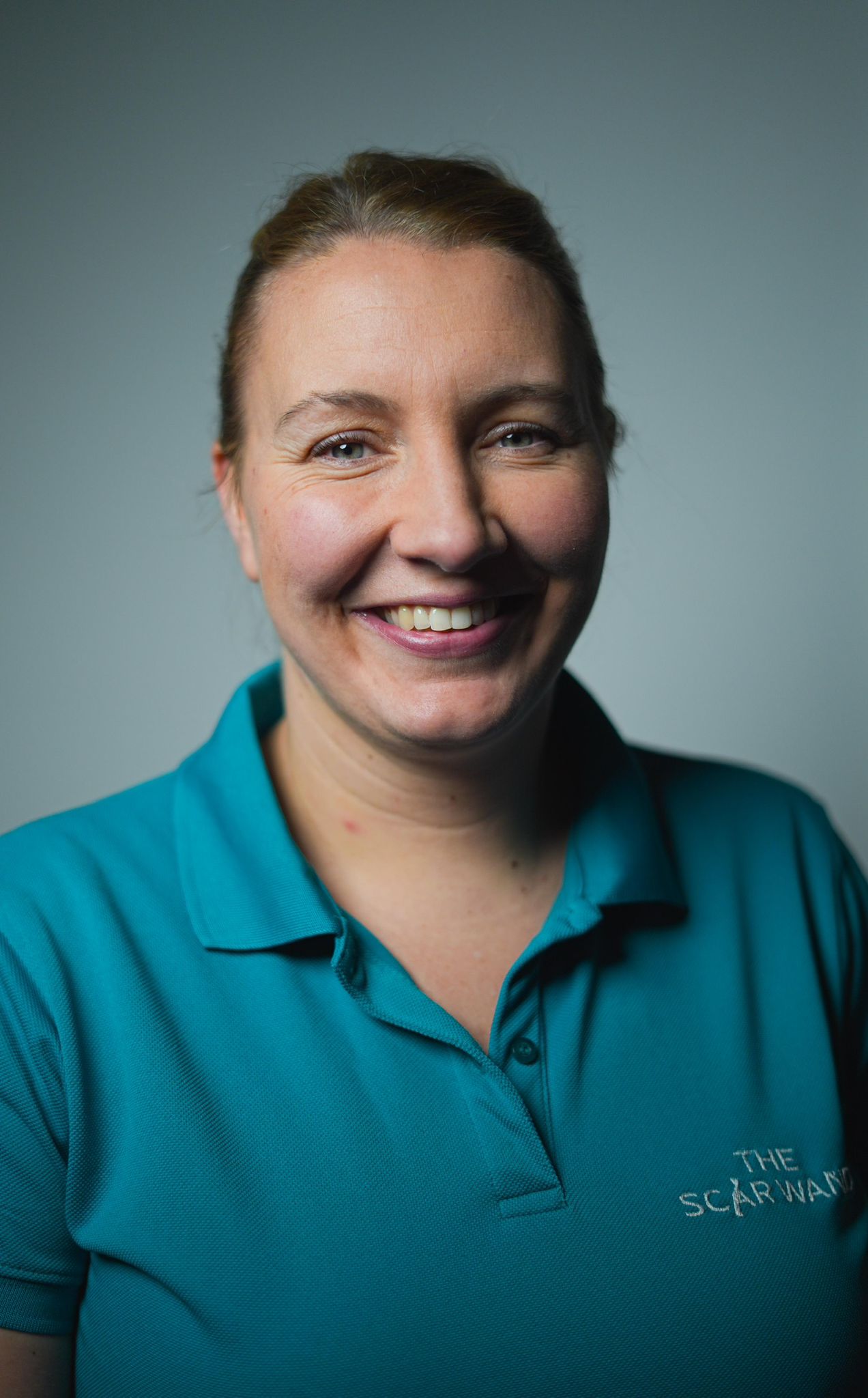 Laura headshot of laura